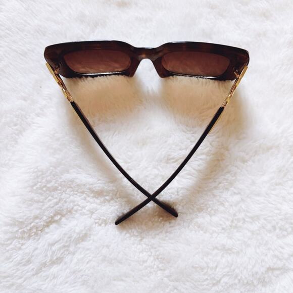 Camille Tortoise Brown Oversized Square Sunglasses - Picture 11 of 11